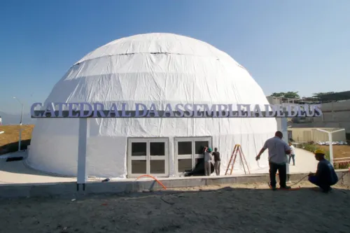 Imagem ilustrativa da imagem Entramos! ENFOCO mostra como ficou tenda evangélica de Niterói