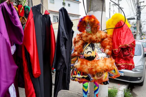 Fantasias de Carnaval na Venda da Cruz, em São Gonçalo