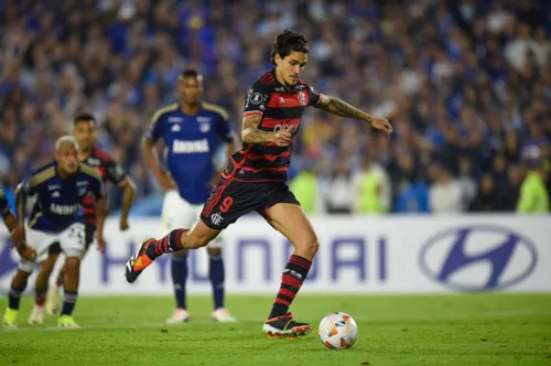 Na estreia, Flamengo empatou em 1 a 1 contra o Millionarios, fora de casa