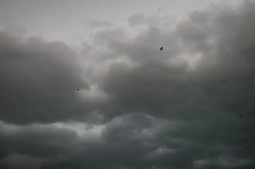 O céu estará nublado e encoberto ao longo da semana