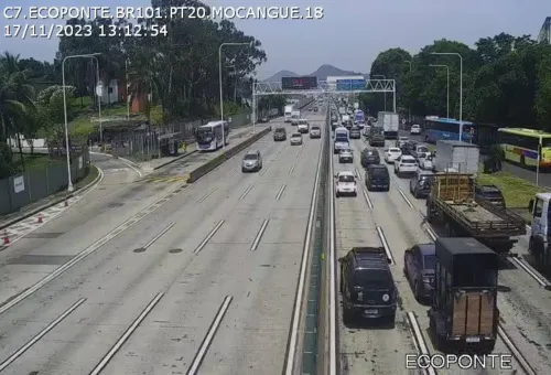 O trânsito na Ponte, sentido Região dos Lagos, tem lentidão desde o início da tarde desta sexta