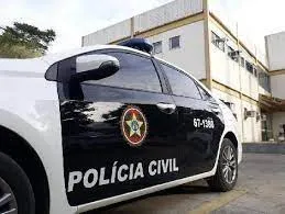 O homem foi preso por policiais da 62ª DP (Imbariê)