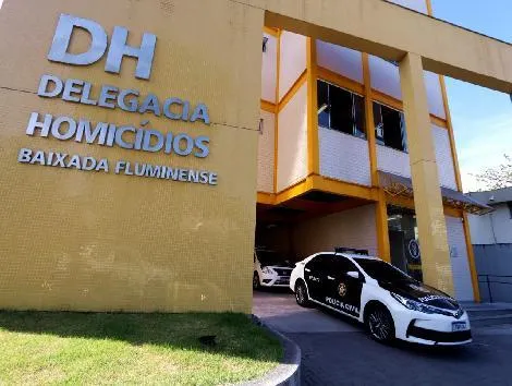 Criminoso foi preso por agentes da Delegacia de Homicídios da Baixada Fluminense