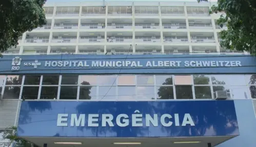 A adolescente foi socorrida por vizinhos e segue internada no Hospital Municipal Albert Schweitzer