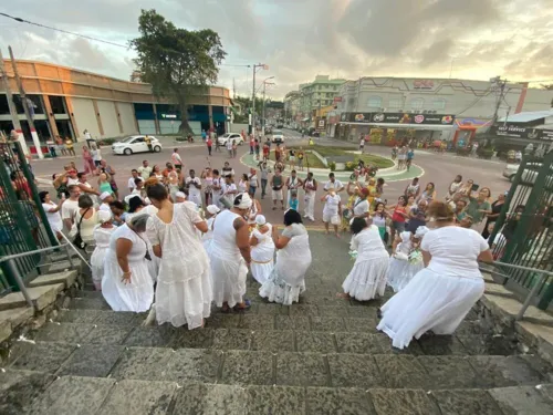 O tema é: “Um pedido de paz para o mundo ao som dos atabaques das Religiões Afro”