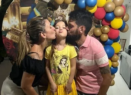 Família luta para salvar a vida de Maria Flor