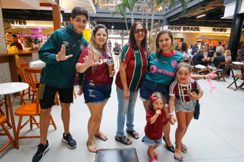 Tricolores de todas as gerações estão na expectativa de soltar o grito de "É campeão"