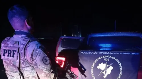 Imagem ilustrativa da imagem Miliciano é preso com carro roubado e armas em Seropédica