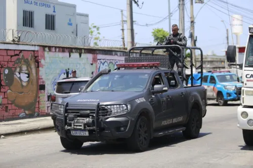 Viatura da PM durante patrulhamento nas proximidades da Vila do João