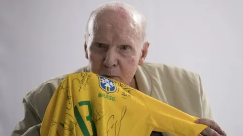 Ocupando cargos de jogador, técnico ou coordenador técnico, Zagallo é o maior vencedor com a camisa da Seleção Brasileira