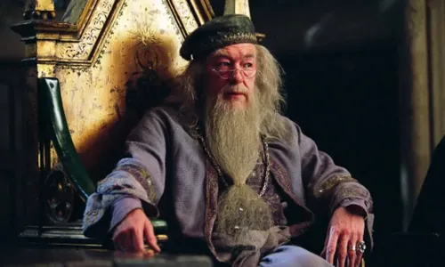 Gambon foi o segundo a interpretar o personagem na franquia