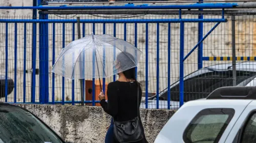 Chuva forte chega na cidade, junto de altas temperaturas