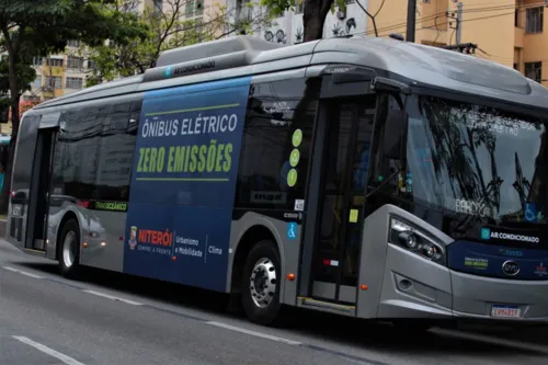 ônibus elétricos já circulam pela cidade