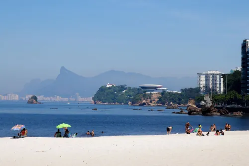 Praia de Icaraí estava própria pra banho