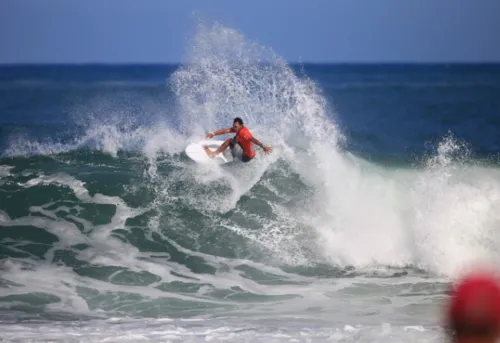 Haverá baterias simultâneas de surf e bodysurf no evento