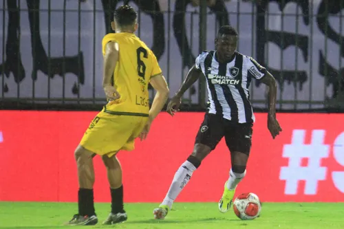 Luiz Henrique se lesionou no segundo tempo da partida contra o Volta Redonda