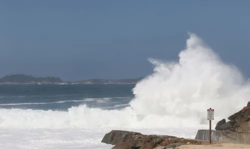 No caso de ressaca, o banho de mar deve ser evitado