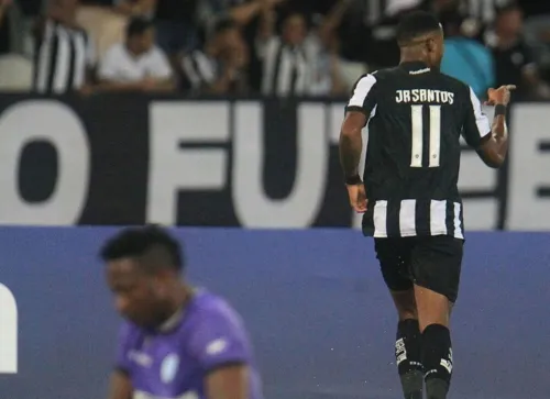 O Botafogo terá pela frente o Bragantino na terceira fase da Libertadores