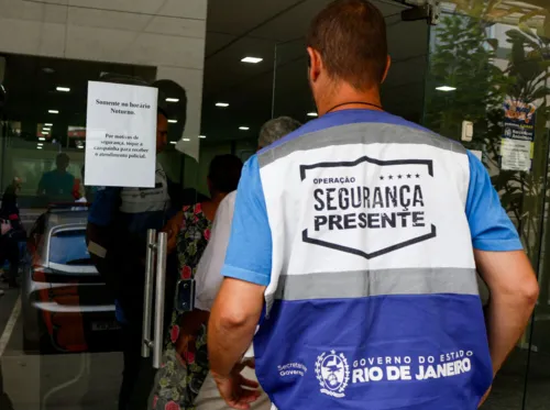 O casal foi preso nesta terça por agentes do Segurança Presente