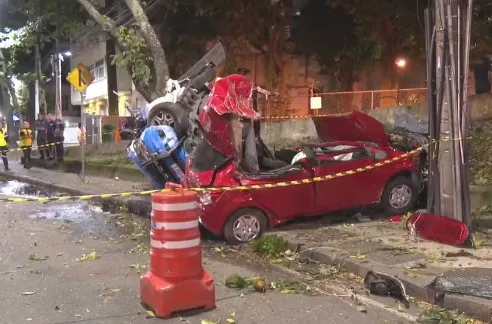 Carros capotaram na alça de saída do Rebouças para o Jardim Botânico