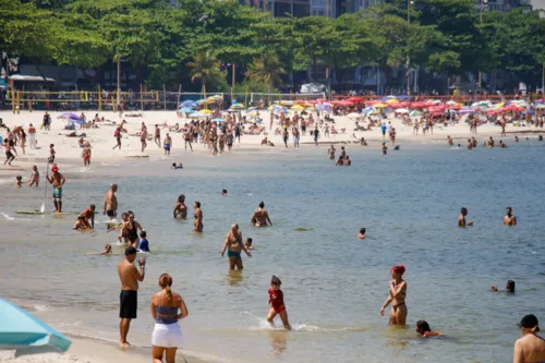 A Praia de Icaraí está liberada pelo Inea em toda a sua extensão