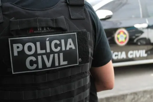 A ação contou com o apoio de policiais civis da Core e de policiais militares