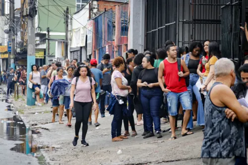 Fila no Sindicato dos Trabalhadores em  SG - Lucas Alvarenga