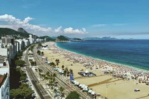 Espetáculo reuniu cerca de 1,5 milhão de pessoas na Praia de Copacabana