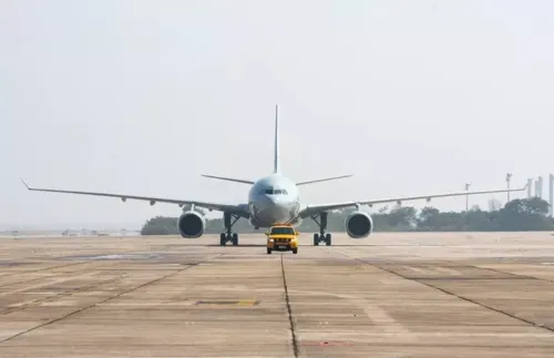 Avião tem previsão de pousar no Rio de Janeiro na tarde de sábado (21)