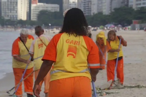 Cerca de 600 garis serão distribuídos para limpeza das praias e vias públicas