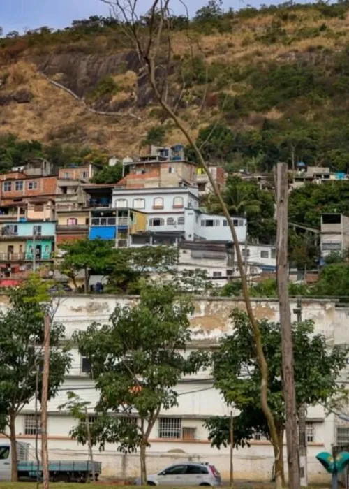 Motos de aplicativo estão proibidas de circular no Morro do Preventório, em Charitas