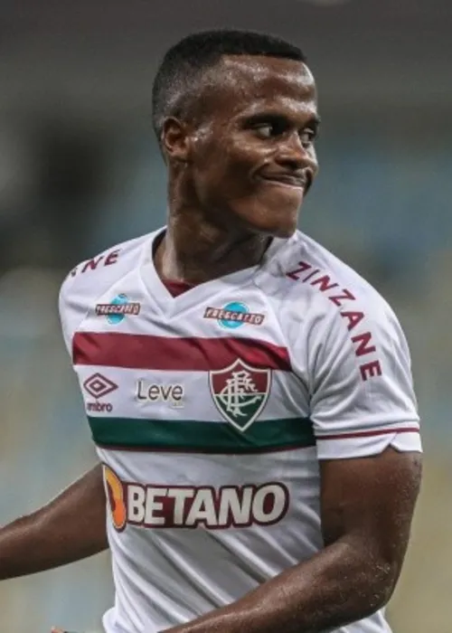 No primeiro tempo, o Fluminense dominou a posse de bola