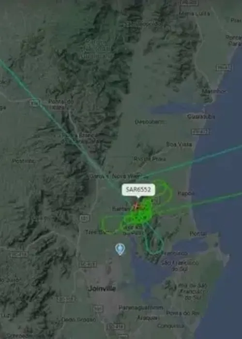 Avião tinha como destino a cidade de Florianópolis