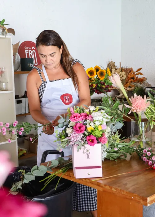 Marcia Pacheco começou arranjando flores na garagem