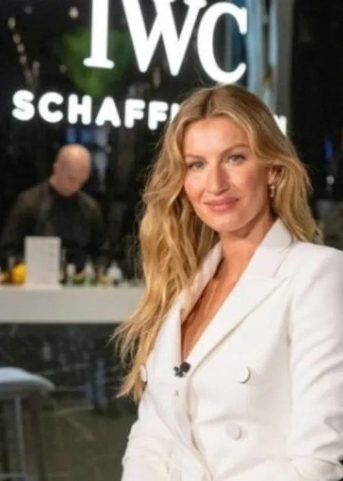 Imagem ilustrativa da imagem Gisele Bündchen chora após receber multa de trânsito