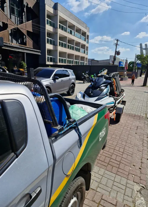 O comboio, com carros e técnicos, partiu na manhã desta terça (7)