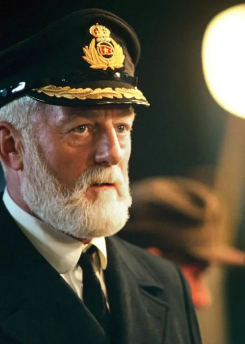 Ator ganhou destaque ao interpretar o capitão Edward Smith em ''Titanic''