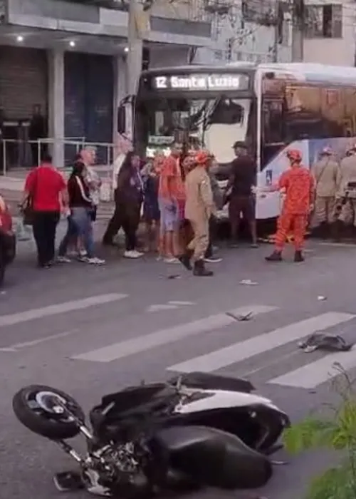 O Corpo de Bombeiros fez o resgate da vítima