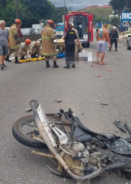 O motociclista morreu no local do acidente