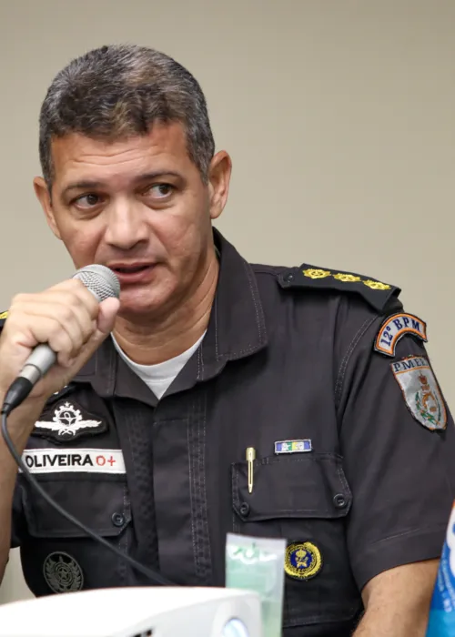 Coronel Leonardo Ribeiro de Oliveira, comandante do 12° BPM