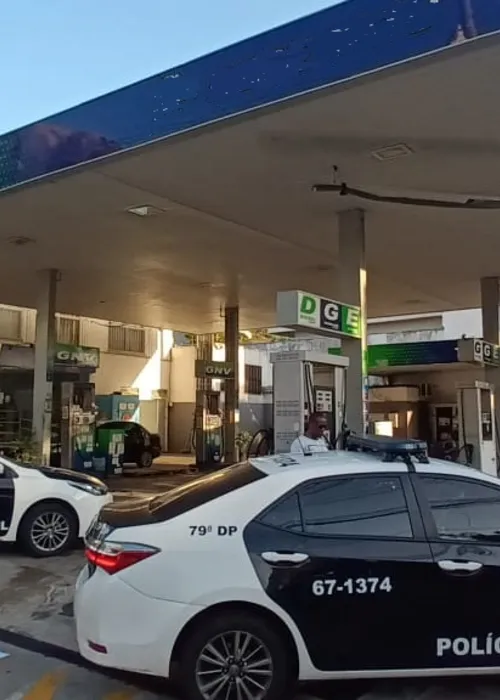 Posto de gasolina na Avenida Rui Barbosa, em São Francisco, foi flagrado com irregularidades