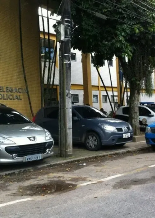 Troca de tiros assustou moradores durante a manhã deste sábado