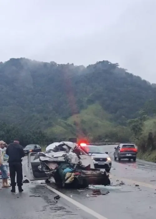 A Polícia Rodoviária Federal (PRF) foi acionada por volta 10h