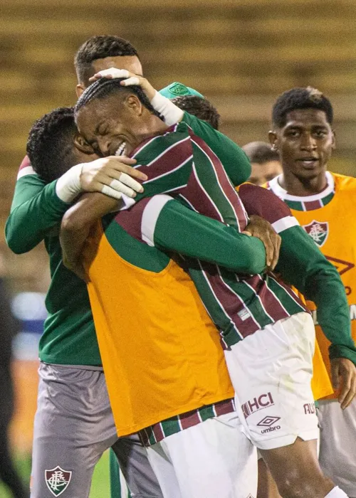 Com um ambiente mais tranquilo, o Fluminense volta a campo no sábado