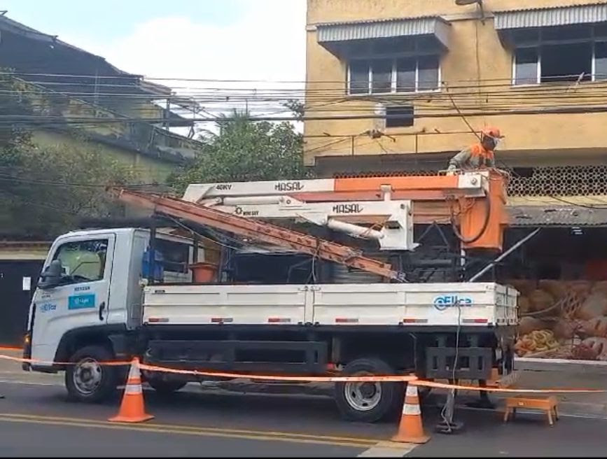 Dono de padaria é preso por furtar energia, na Baixada