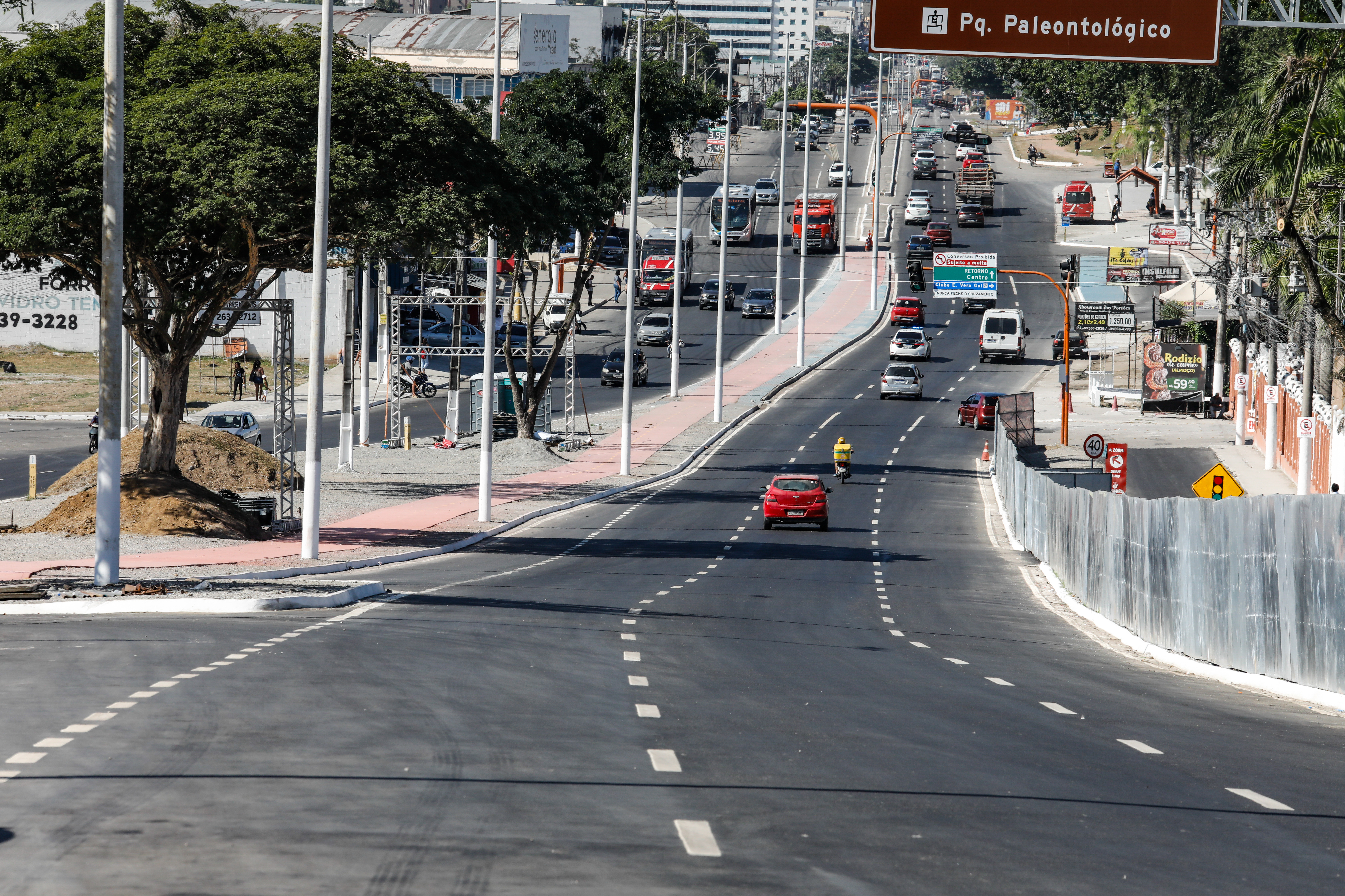 Via principal de Itaboraí recebe obras de reurbanização