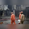 Bombeiros e Defesa Civil vistoriaram o local após o incêndio