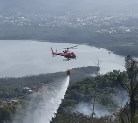 Bombeiros apagam mais de 330 incêndios em 24h no Rio