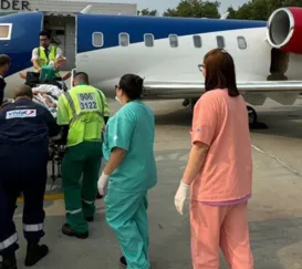 Turista que se acidentou em passeio de barco deixa hospital