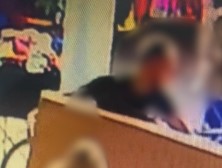 Imagem ilustrativa da imagem TV é roubada em loja cheia no centro de Niterói; veja vídeo
